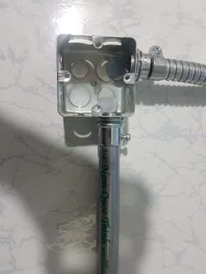 Đầu Nối Ống Ruột Gà Thép Dạng Kẹp