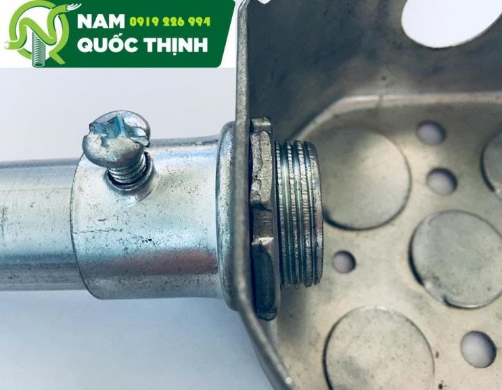 báo giá Đầu Nối Ống Thép Trơn EMT vào Box